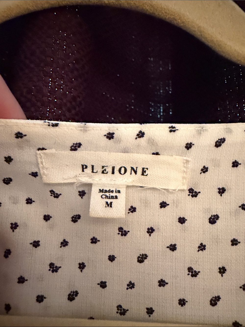 Pleione White V-Neck Flutter Sleeve Polka Dot Blouse - Picture 2 of 3